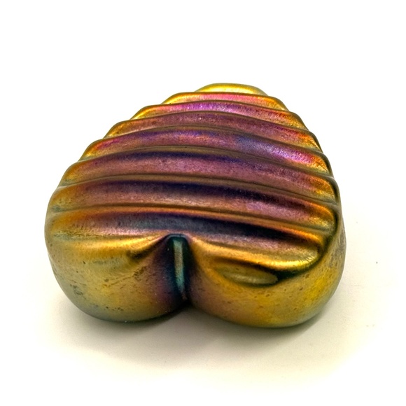 Robert Held Art Glass Iridescent Gold Purple Heart Hand Blown Paperweight Signed - Picture 3 of 6